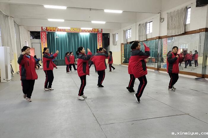 必威betway中文官网的口号是:挽救一个孩子,拯救一个家庭,和谐一个社会 必威betway中文官网的口号是:挽救一个孩子,拯救一个家庭,和谐一个社会_m.xinmiyue.com