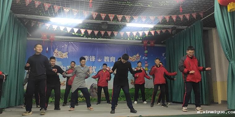 孩子整日喝酒夜不归宿,上网成瘾,该怎么办? 孩子整日喝酒夜不归宿,上网成瘾,该怎么办?_m.xinmiyue.com