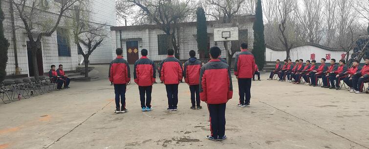 青春期孩子的心理有什么心理特征? 青春期孩子的心理有什么心理特征?_m.xinmiyue.com