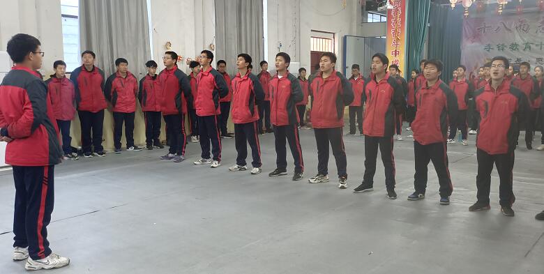 孩子厌学、沉迷手机玩游戏,去什么样的学校? 孩子厌学、沉迷手机玩游戏,去什么样的学校?_m.xinmiyue.com