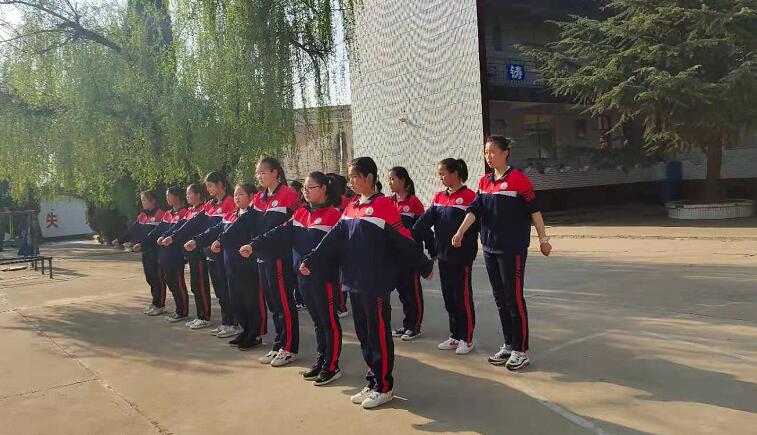 必威登录入口平台官网心理教育中心兴趣拓展课程:军事训练 必威登录入口平台官网心理教育中心兴趣拓展课程:军事训练_m.xinmiyue.com