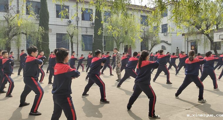 必威登录入口平台官网心理教育中心兴趣拓展课程:军事训练 必威登录入口平台官网心理教育中心兴趣拓展课程:军事训练_m.xinmiyue.com