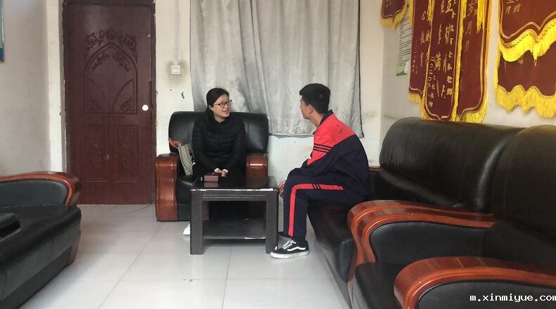 为什么家长选择必威登录入口平台官网心理教育中心? 为什么家长选择必威登录入口平台官网心理教育中心?_m.xinmiyue.com