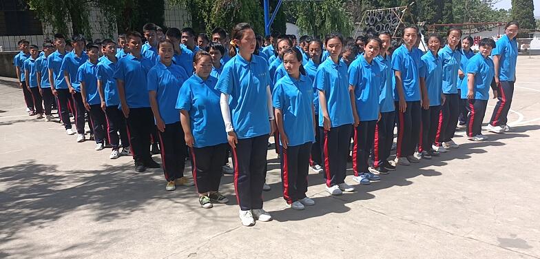 父母怎么教育初中的男孩子? 父母怎么教育初中的男孩子?_m.xinmiyue.com