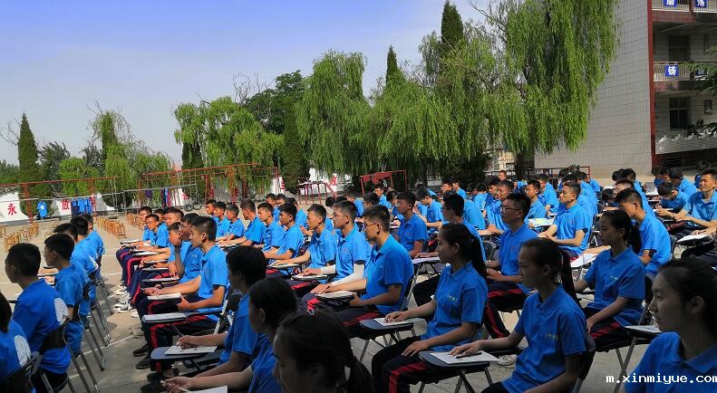 青少年该怎么教育才有用呢? 青少年该怎么教育才有用呢?_m.xinmiyue.com