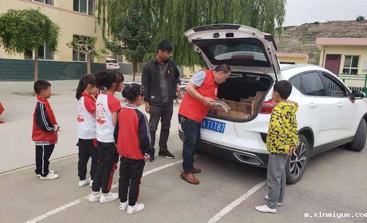 随手公益,资助贫困的孩子们! 随手公益,资助贫困的孩子们!_m.xinmiyue.com