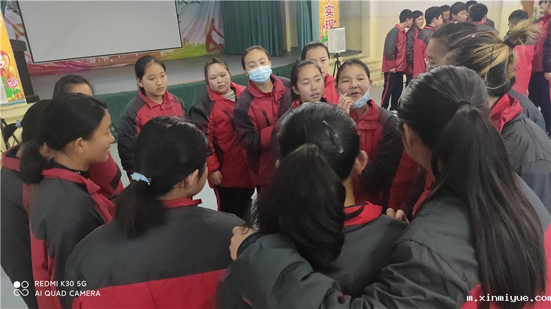 2021年必威登录入口平台官网心理教育中心大型兴趣拓展活动之人椅游戏 2021年必威登录入口平台官网心理教育中心大型兴趣拓展活动之人椅游戏_m.xinmiyue.com