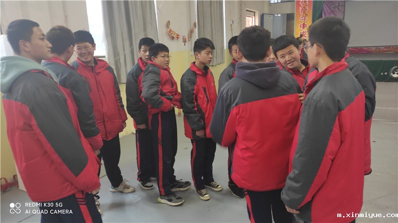 2021年必威登录入口平台官网心理教育中心大型兴趣拓展活动之人椅游戏 2021年必威登录入口平台官网心理教育中心大型兴趣拓展活动之人椅游戏_m.xinmiyue.com