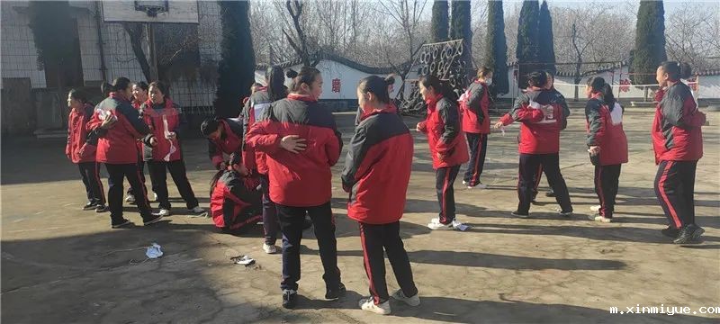 2021年必威betway中文官网大型兴趣拓展活动之撕名牌 2021年必威betway中文官网大型兴趣拓展活动之撕名牌_m.xinmiyue.com