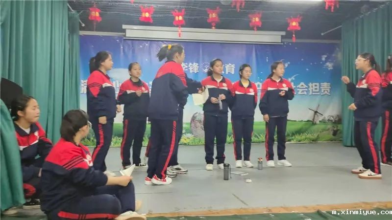 必威登录入口平台官网心理教育中心主题心理剧:青少年网络成瘾该咋办? 必威登录入口平台官网心理教育中心主题心理剧:青少年网络成瘾该咋办?_m.xinmiyue.com