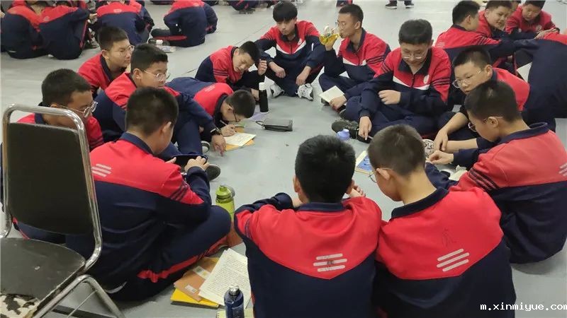 必威登录入口平台官网心理教育中心主题心理剧:青少年网络成瘾该咋办? 必威登录入口平台官网心理教育中心主题心理剧:青少年网络成瘾该咋办?_m.xinmiyue.com