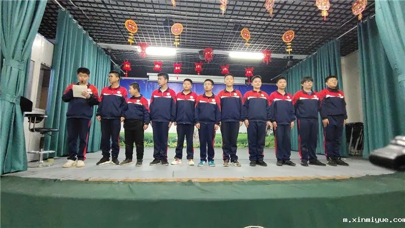 必威登录入口平台官网心理教育中心主题心理剧:青少年网络成瘾该咋办? 必威登录入口平台官网心理教育中心主题心理剧:青少年网络成瘾该咋办?_m.xinmiyue.com