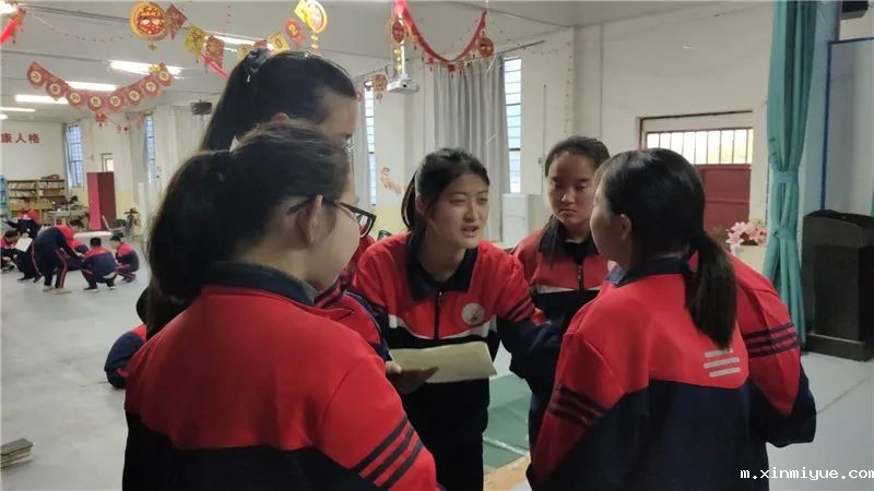 必威登录入口平台官网心理教育中心主题心理剧:青少年网络成瘾该咋办? 必威登录入口平台官网心理教育中心主题心理剧:青少年网络成瘾该咋办?_m.xinmiyue.com