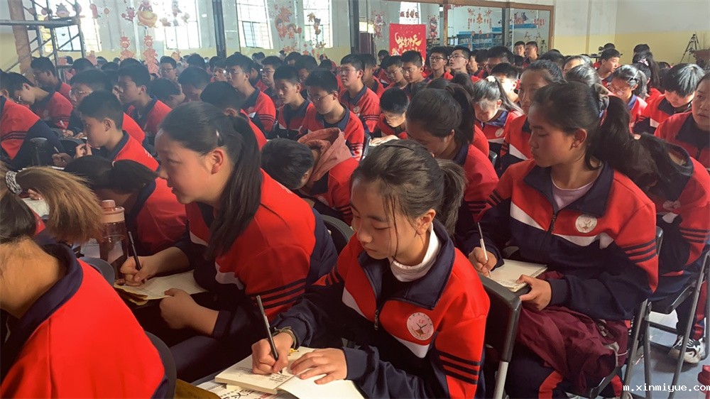 孩子突然变得沉默寡言变得越来越孤独怎么办 孩子突然变得沉默寡言变得越来越孤独怎么办_m.xinmiyue.com