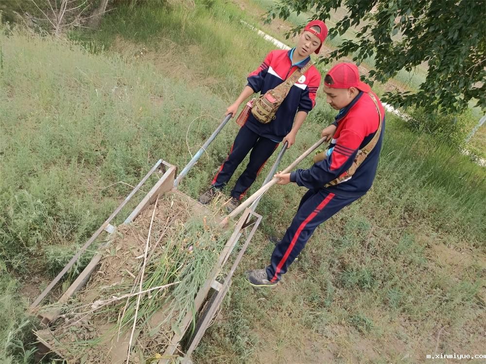 2021年必威betway中文官网「成长不烦恼」夏令营第四天之修路、捡垃圾,爱护环境小能手! 2021年必威betway中文官网「成长不烦恼」夏令营第四天之修路、捡垃圾,爱护环境小能手!_m.xinmiyue.com