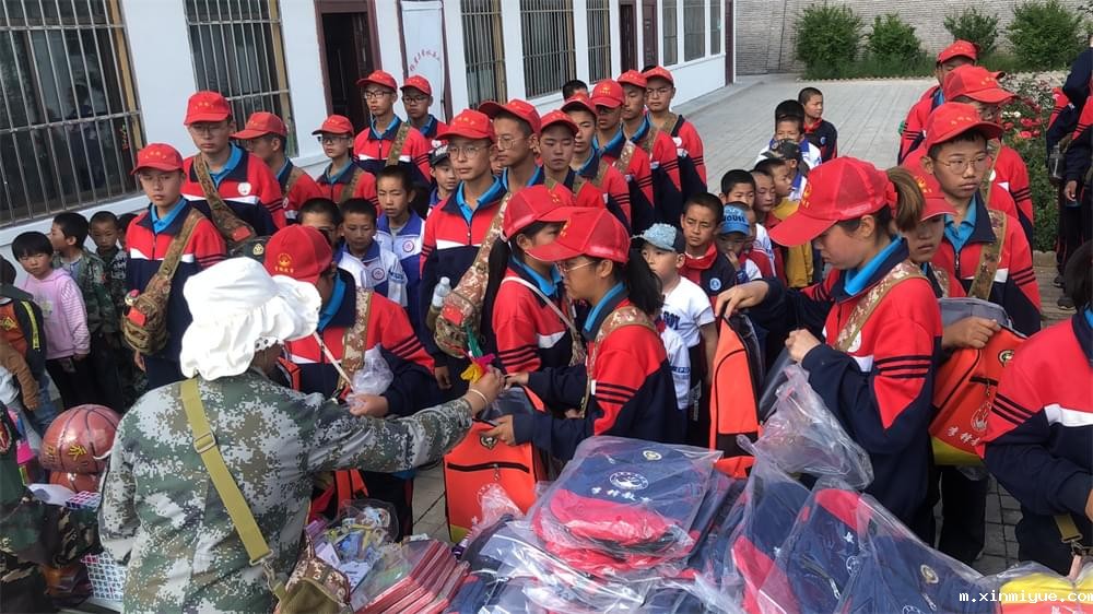 必威登录入口平台官网公益行助力水头小学贫困学子插上梦想的翅膀 必威登录入口平台官网公益行助力水头小学贫困学子插上梦想的翅膀_m.xinmiyue.com
