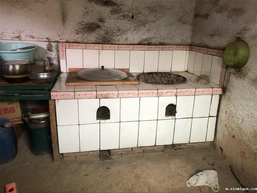 王多苍年入8000元的家庭,孩子如何能有好的学习环境! 王多苍年入8000元的家庭,孩子如何能有好的学习环境!_m.xinmiyue.com