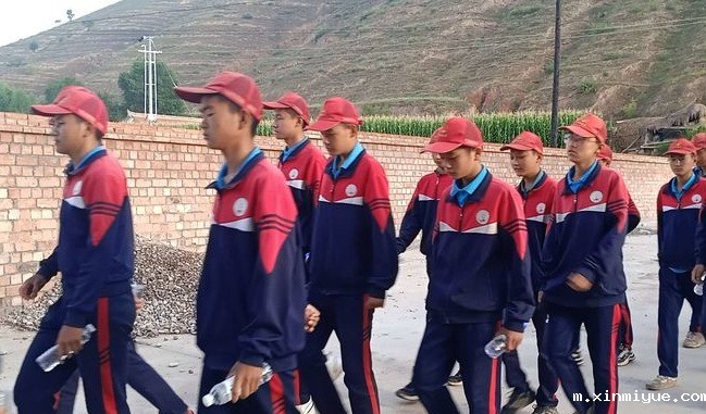 2021年必威betway中文官网夏令营第三期第19天:了解农耕文化,释放天性恢复感知能力! 2021年必威betway中文官网夏令营第三期第19天:了解农耕文化,释放天性恢复感知能力!_m.xinmiyue.com