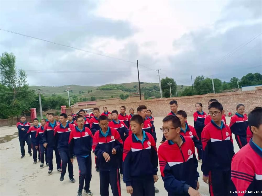 2021年必威betway中文官网暑期夏令营第二期第四天:体验山村上学路 2021年必威betway中文官网暑期夏令营第二期第四天:体验山村上学路_m.xinmiyue.com