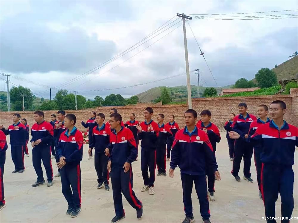 2021年必威betway中文官网暑期夏令营第二期第四天:体验山村上学路 2021年必威betway中文官网暑期夏令营第二期第四天:体验山村上学路_m.xinmiyue.com
