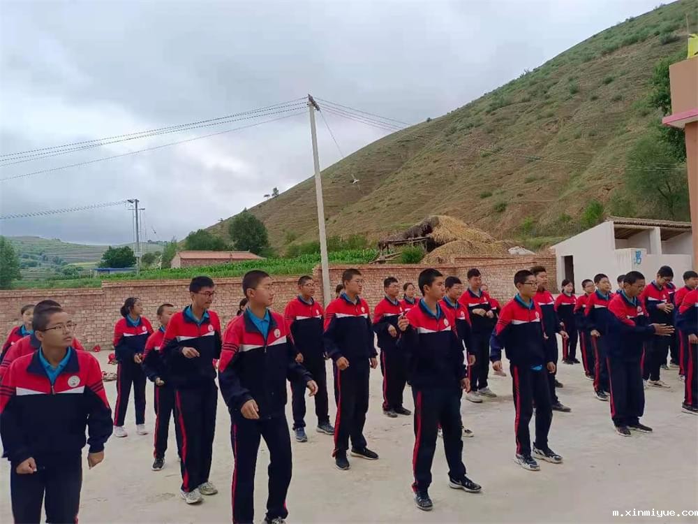 2021年必威betway中文官网暑期夏令营第二期第四天:体验山村上学路 2021年必威betway中文官网暑期夏令营第二期第四天:体验山村上学路_m.xinmiyue.com