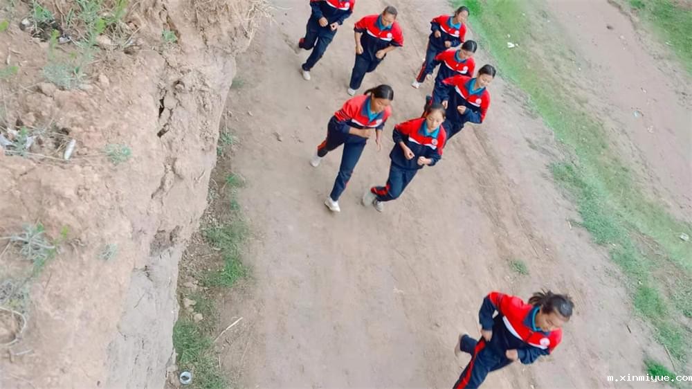 2021年必威betway中文官网暑期夏令营第二期第四天:体验山村上学路 2021年必威betway中文官网暑期夏令营第二期第四天:体验山村上学路_m.xinmiyue.com