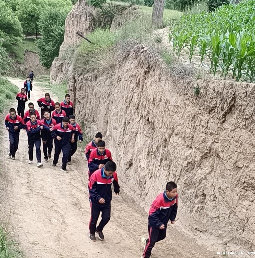 2021年必威betway中文官网暑期夏令营第二期第四天:体验山村上学路 2021年必威betway中文官网暑期夏令营第二期第四天:体验山村上学路_m.xinmiyue.com