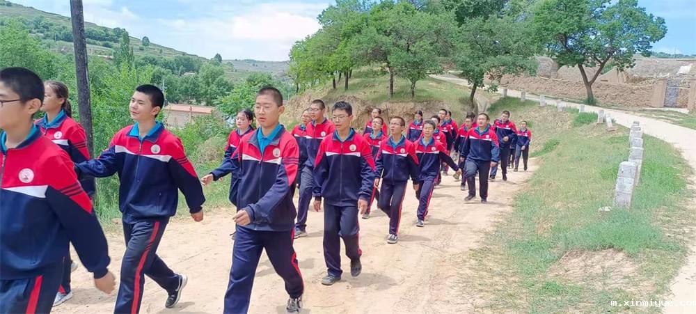 2021年必威betway中文官网暑期夏令营第二期第四天:体验山村上学路 2021年必威betway中文官网暑期夏令营第二期第四天:体验山村上学路_m.xinmiyue.com