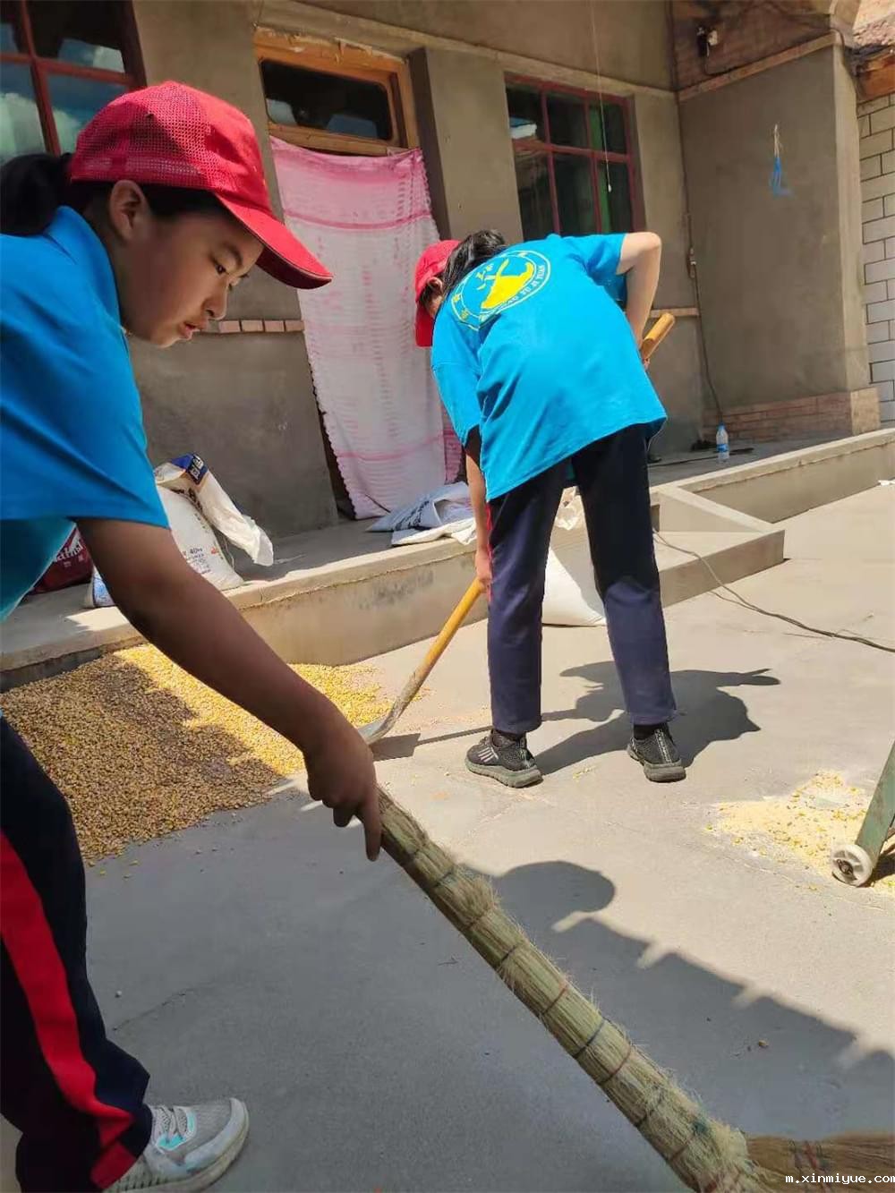 2021年必威betway中文官网暑期夏令营第二期第十天:山村的孩子上学不用父母催促 2021年必威betway中文官网暑期夏令营第二期第十天:山村的孩子上学不用父母催促_m.xinmiyue.com