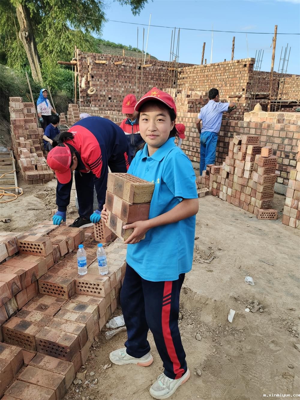 2021年必威betway中文官网暑期夏令营第二期第十天:山村的孩子上学不用父母催促 2021年必威betway中文官网暑期夏令营第二期第十天:山村的孩子上学不用父母催促_m.xinmiyue.com