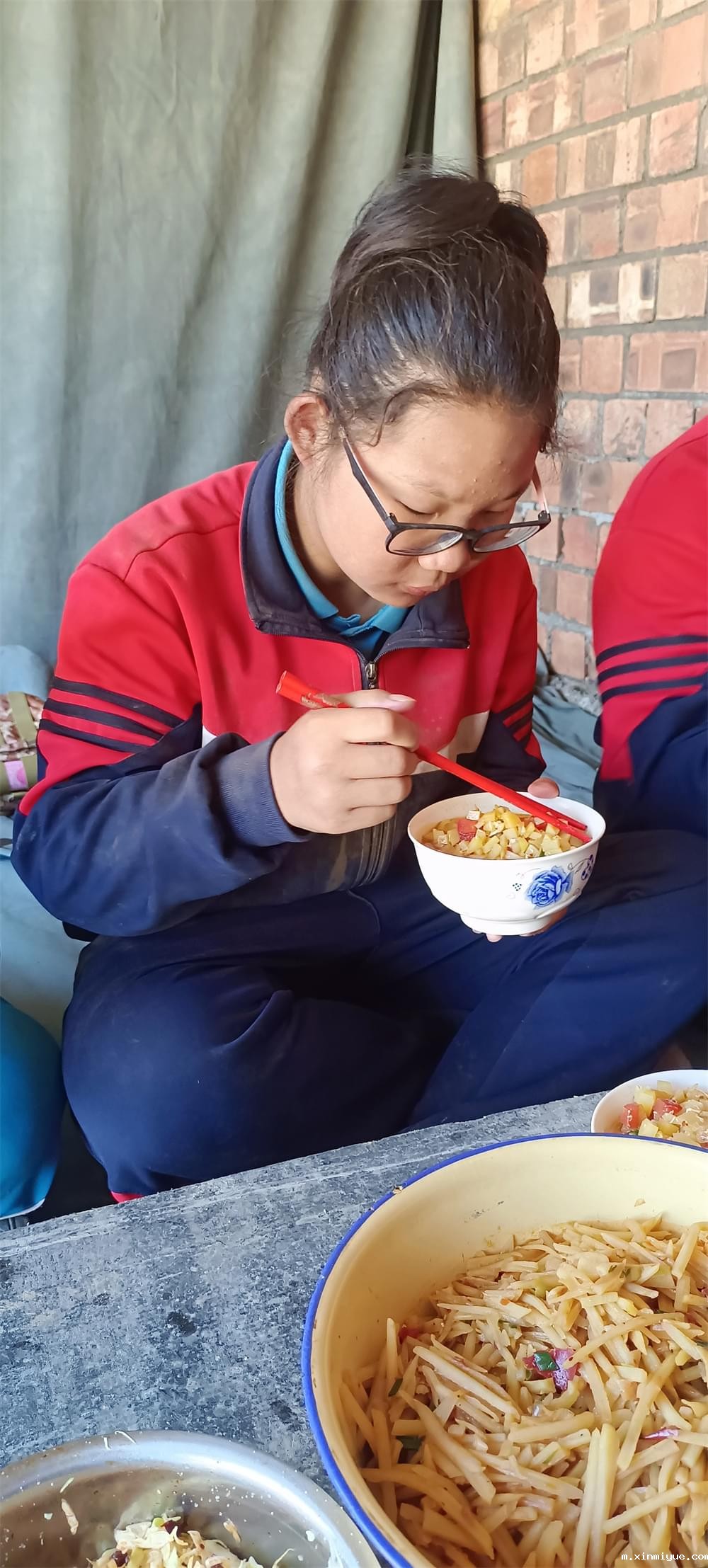 2021年必威betway中文官网暑期夏令营第二期第十天:山村的孩子上学不用父母催促 2021年必威betway中文官网暑期夏令营第二期第十天:山村的孩子上学不用父母催促_m.xinmiyue.com