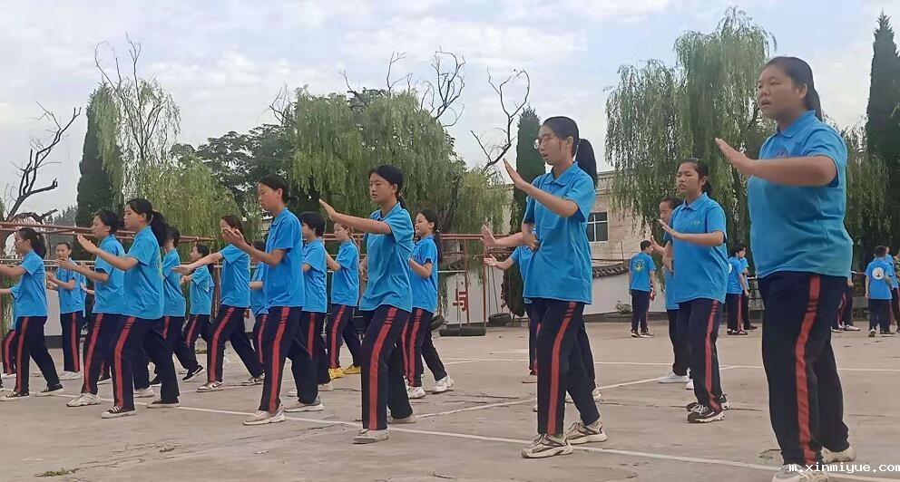 孩子有话不愿意说出来怎么办? 孩子有话不愿意说出来怎么办?_m.xinmiyue.com