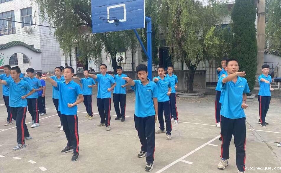 现在的孩子,为什么都那么爱玩手机? 现在的孩子,为什么都那么爱玩手机?_m.xinmiyue.com