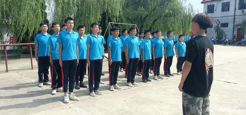 孩子不善表达、有什么事不爱跟父母说,家长该怎么教育? 孩子不善表达、有什么事不爱跟父母说,家长该怎么教育?_m.xinmiyue.com