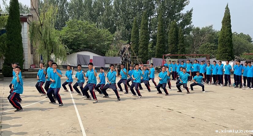 什么样的沟通方式对青春期孩子最有效? 什么样的沟通方式对青春期孩子最有效?_m.xinmiyue.com