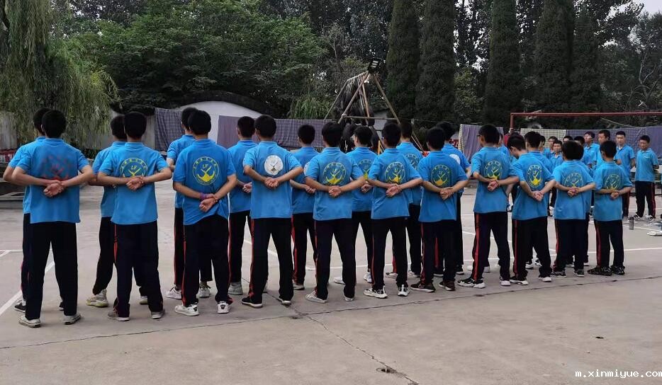 怎么在孩子遇到挫折时给予合理的帮助? 怎么在孩子遇到挫折时给予合理的帮助?_m.xinmiyue.com