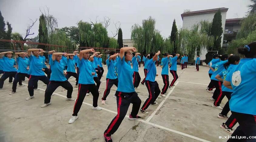 孩子不出门不爱与人交流怎么才能改变? 孩子不出门不爱与人交流怎么才能改变?_m.xinmiyue.com