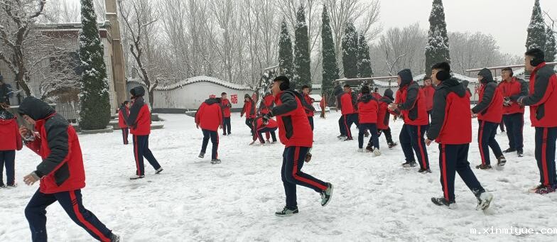 孩子接受不了别人挤兑和说怎么办 孩子接受不了别人挤兑和说怎么办_m.xinmiyue.com