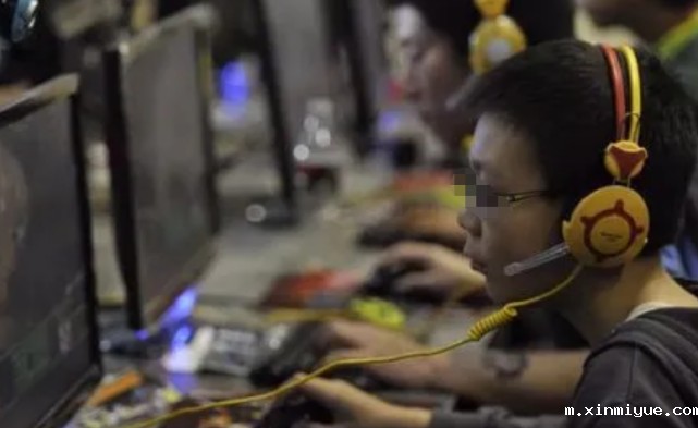 孩子没有自制力,很容易被网吧游戏的快感带进去! 孩子没有自制力,很容易被网吧游戏的快感带进去!_m.xinmiyue.com