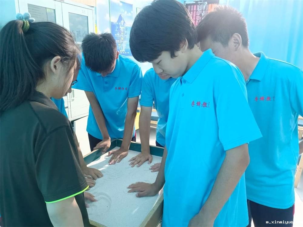 孩子没有自制力,很容易被网吧游戏的快感带进去! 孩子没有自制力,很容易被网吧游戏的快感带进去!_m.xinmiyue.com