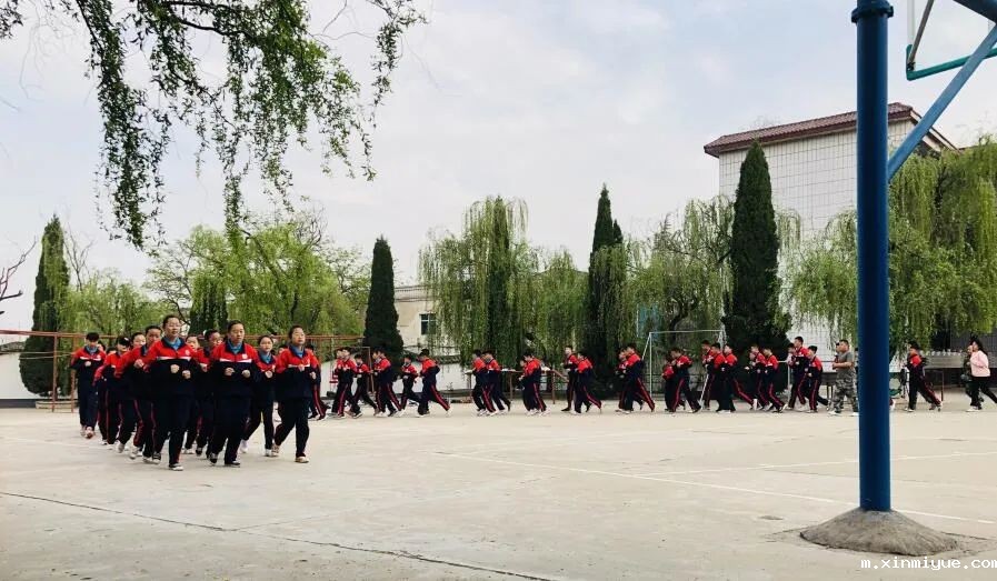 不是因为青春期的孩子难沟通,只因家长未能了解青春期孩子的孤独! 不是因为青春期的孩子难沟通,只因家长未能了解青春期孩子的孤独!_m.xinmiyue.com