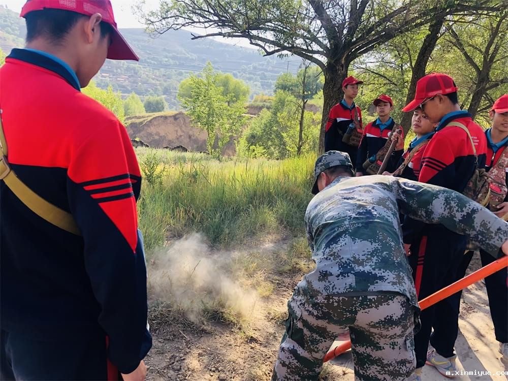 必威betway中文官网「2022年成长不烦恼」磨炼营第四天:体验收割苜蓿草 剔除玉米杂苗 必威betway中文官网「2022年成长不烦恼」磨炼营第四天:体验收割苜蓿草 剔除玉米杂苗_m.xinmiyue.com