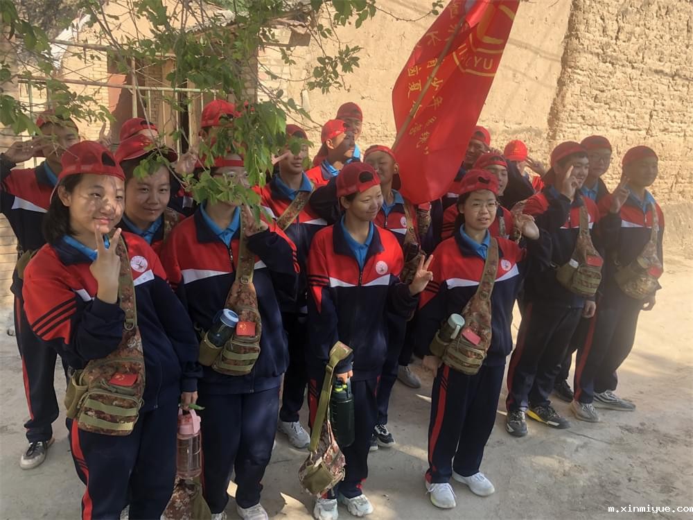 必威betway中文官网「2022年成长不烦恼」磨炼营第四天:体验收割苜蓿草 剔除玉米杂苗 必威betway中文官网「2022年成长不烦恼」磨炼营第四天:体验收割苜蓿草 剔除玉米杂苗_m.xinmiyue.com