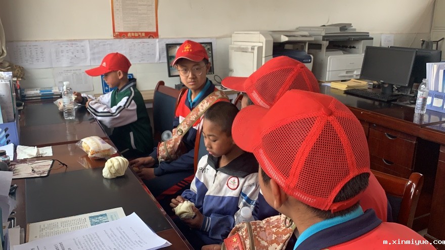 必威betway中文官网「2022年成长不烦恼」磨炼营:微风细雨中结伴山村学子 必威betway中文官网「2022年成长不烦恼」磨炼营:微风细雨中结伴山村学子_m.xinmiyue.com