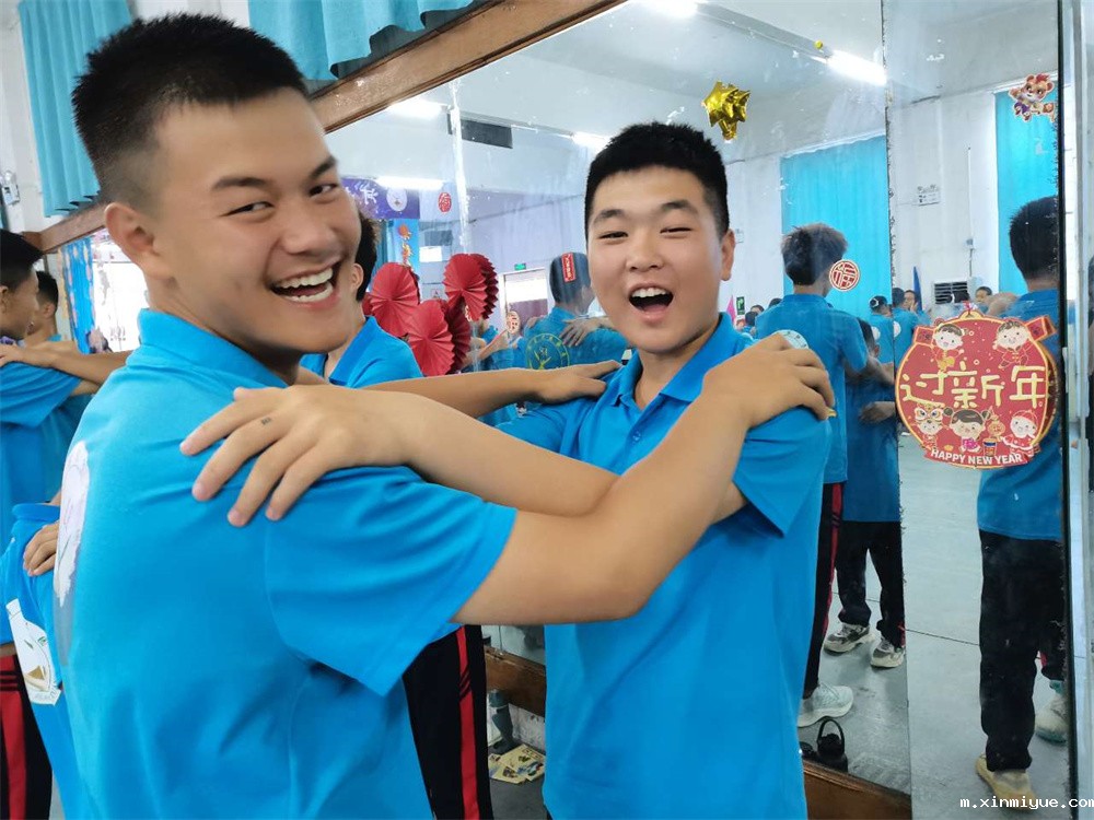 必威betway中文官网突破课程之《鹰王重生》,两天一夜沉浸式学习,让孩子成功蜕变突围! 必威betway中文官网突破课程之《鹰王重生》,两天一夜沉浸式学习,让孩子成功蜕变突围!_m.xinmiyue.com