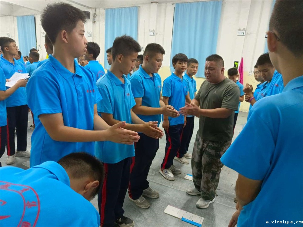 必威betway中文官网突破课程之《鹰王重生》,两天一夜沉浸式学习,让孩子成功蜕变突围! 必威betway中文官网突破课程之《鹰王重生》,两天一夜沉浸式学习,让孩子成功蜕变突围!_m.xinmiyue.com