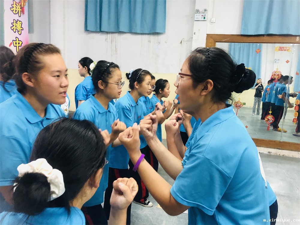 必威betway中文官网突破课程之《鹰王重生》,两天一夜沉浸式学习,让孩子成功蜕变突围! 必威betway中文官网突破课程之《鹰王重生》,两天一夜沉浸式学习,让孩子成功蜕变突围!_m.xinmiyue.com