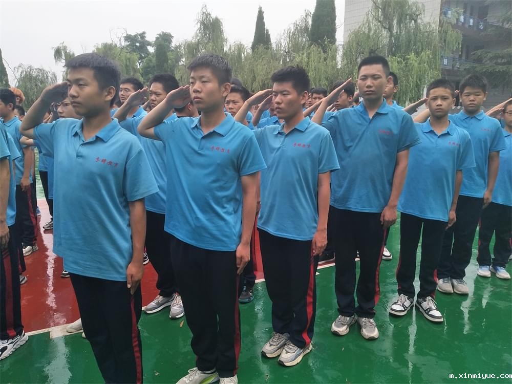 中国式家庭教育:缺席的爸爸+焦虑的妈妈=失控的孩子! 中国式家庭教育:缺席的爸爸+焦虑的妈妈=失控的孩子!_m.xinmiyue.com