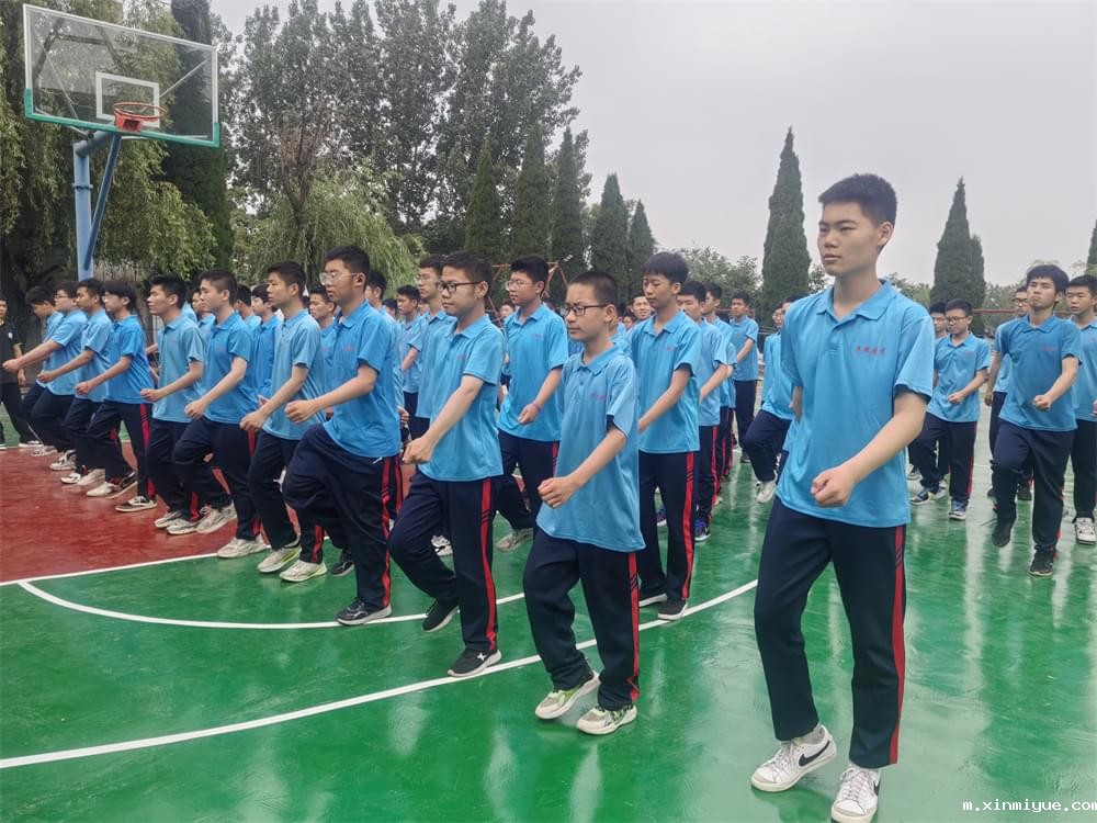 中国式家庭教育:缺席的爸爸+焦虑的妈妈=失控的孩子! 中国式家庭教育:缺席的爸爸+焦虑的妈妈=失控的孩子!_m.xinmiyue.com