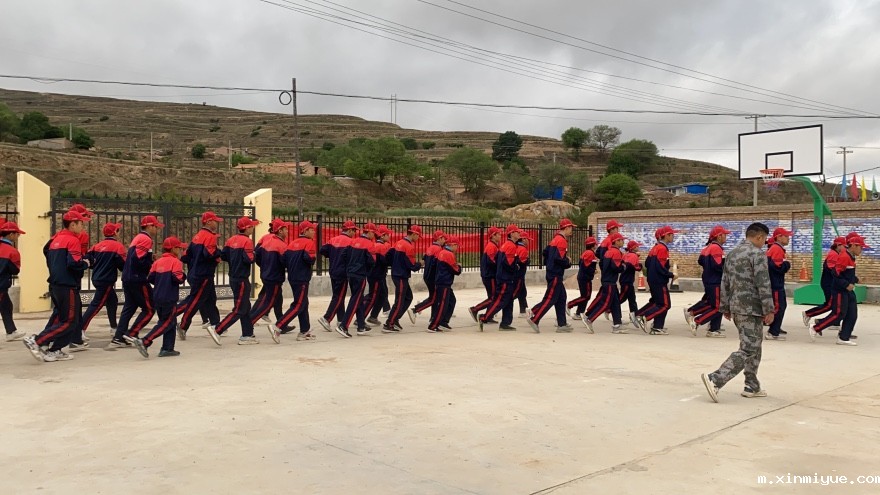 必威betway中文官网「2023年成长不烦恼」夏令营第八天:爱心之旅-大豆田里的爱心 必威betway中文官网「2023年成长不烦恼」夏令营第八天:爱心之旅-大豆田里的爱心_m.xinmiyue.com